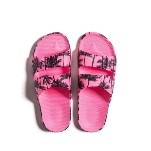 Freedom Moses Palm Tree Malibu Sandals- 7/8, 9/10 - Picture 1 of 8